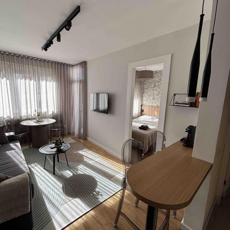 Urban Nest Belgrade - One-Bedroom Apartment - 4