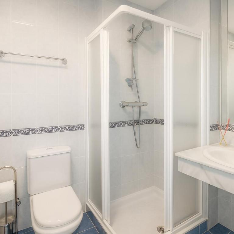 Marina Breeze Home Piscina Wi-Fi 2 Dorm 4 Pax - Apartamento de 2 dormitorios con terraza - 23
