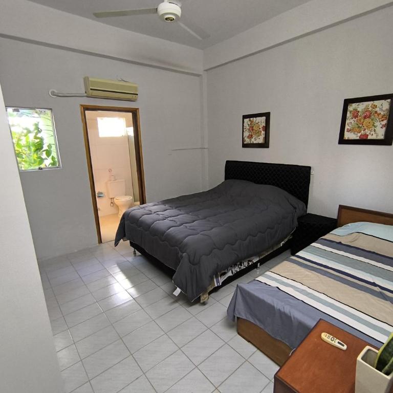 Gran casa quinta y apartamentos ideal para grupos - Eight-Bedroom House - 24