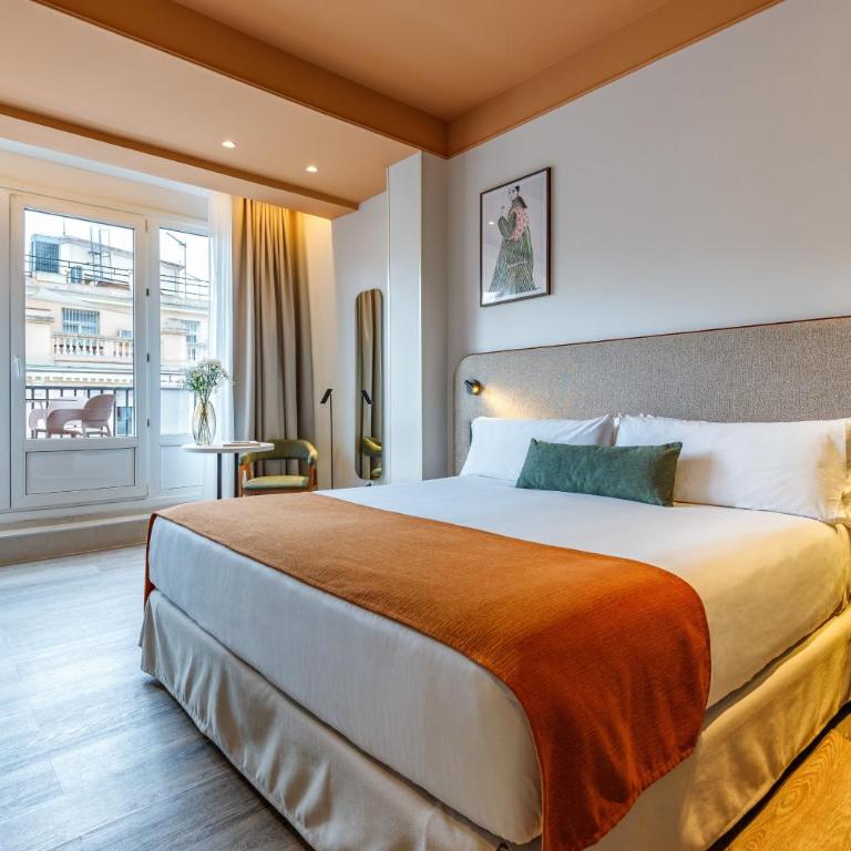 Petit Palace Puerta del Sol - Habitación Deluxe con terraza (4 adultos) - 1