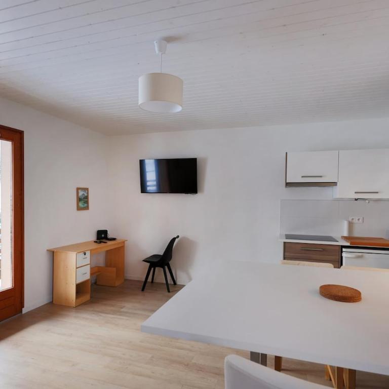 Hosted by Valentin - Apartment mit 1 Schlafzimmer - 2