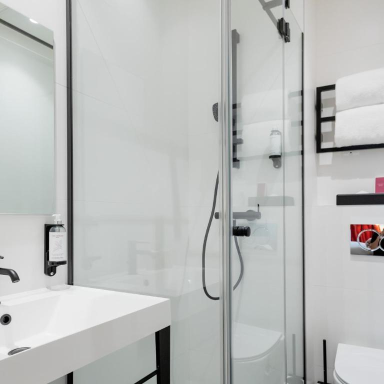 Trendy Canettes Hotel - Comfort Queen Double Room - 9