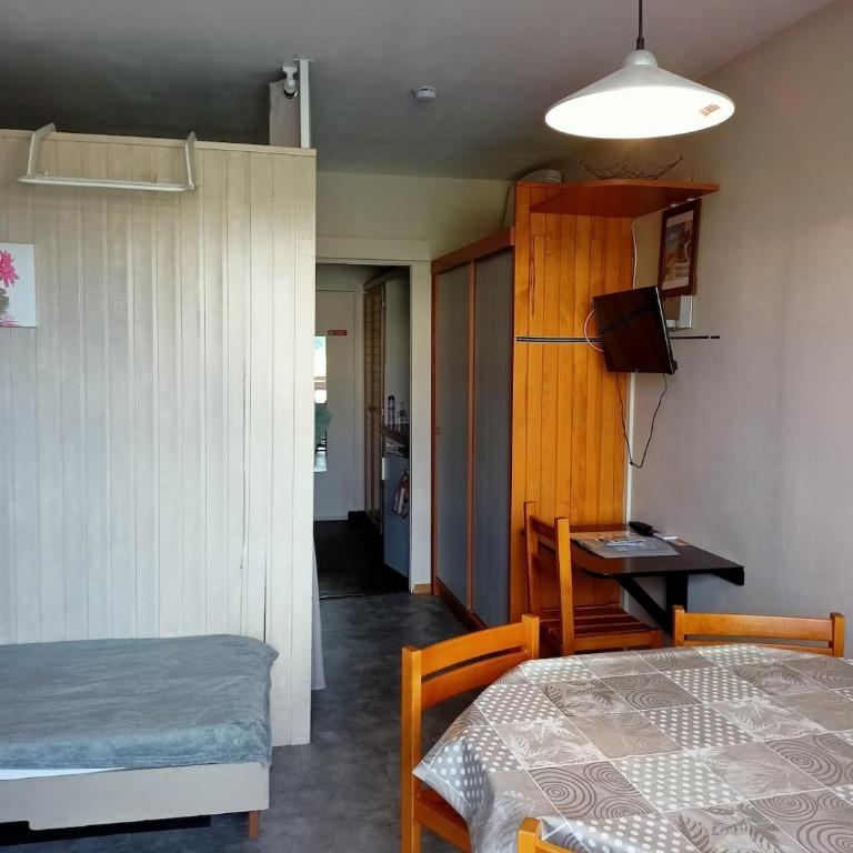 Studio lumineux et cosy avec vue montagne 7è étage - Appartement 2 Chambres - 11