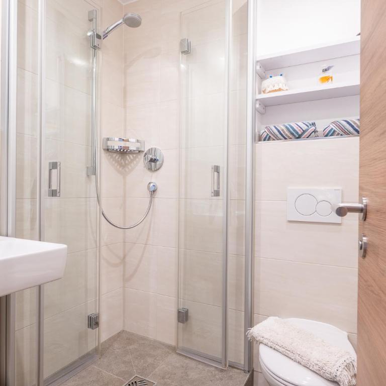 Haus Dippel am Kurpark inklusive Chiemgaukarte - Apartment mit Balkon - 11