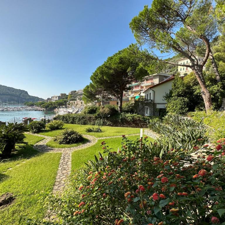 Villa Doria 16 Pax by VILLASRETREATS - Villa - 4
