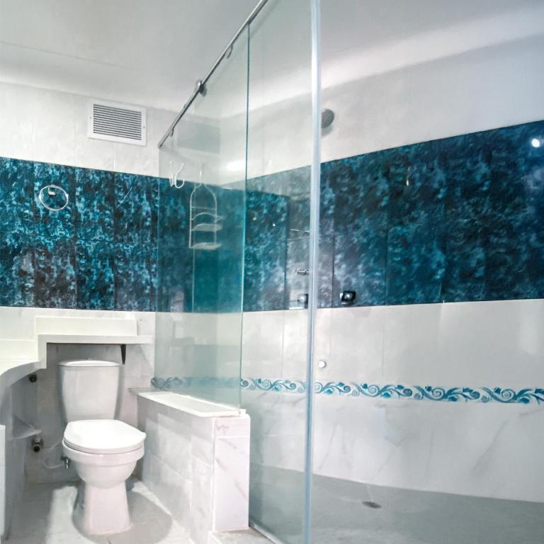 Quiet studio apartment one block from the beach - Loft - 12