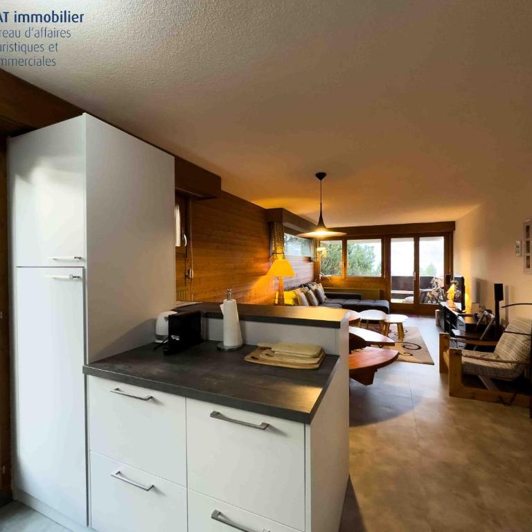 Cité Radieuse C Lagettes 123, appartement lumineux situà au rez-de-chaussée - Apartment mit 2 Schlafzimmern - 4
