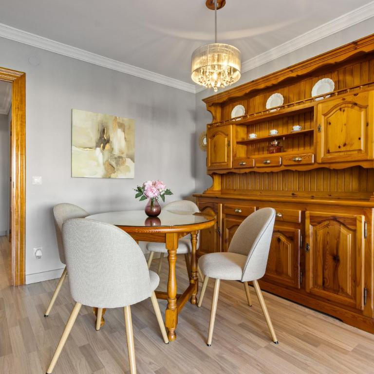 La Roca - Three-Bedroom Apartment - 11