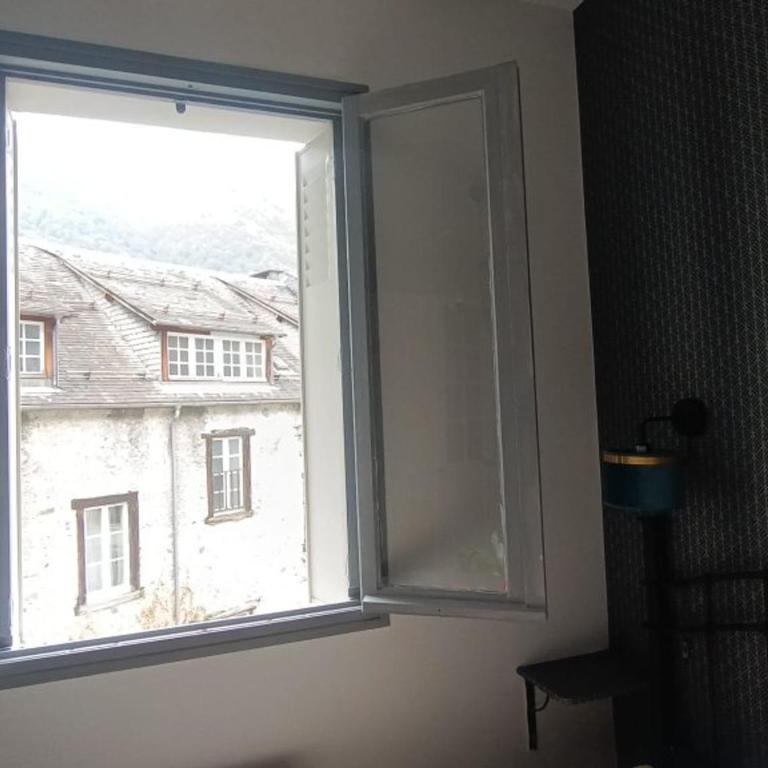 T3 Hyper-Centre Cauterets, 5/7 pers, Parking - FR-1-234-315 - Apartment - 16