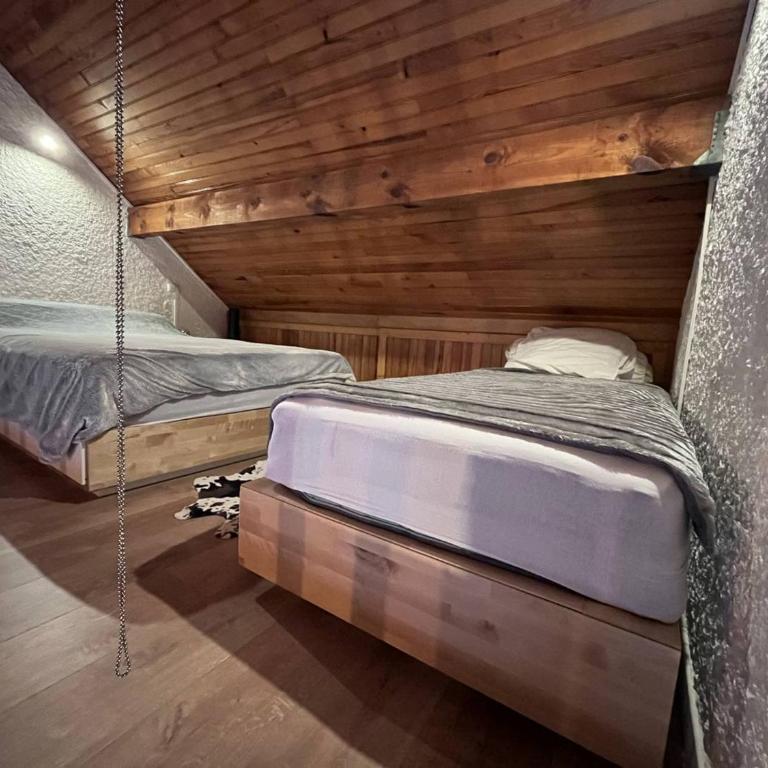 Appartement pour 5 personnes avec vue sur montagnes et village, à Cauterets, proche télécabines - FR-1-812-63 - Appartement - 8