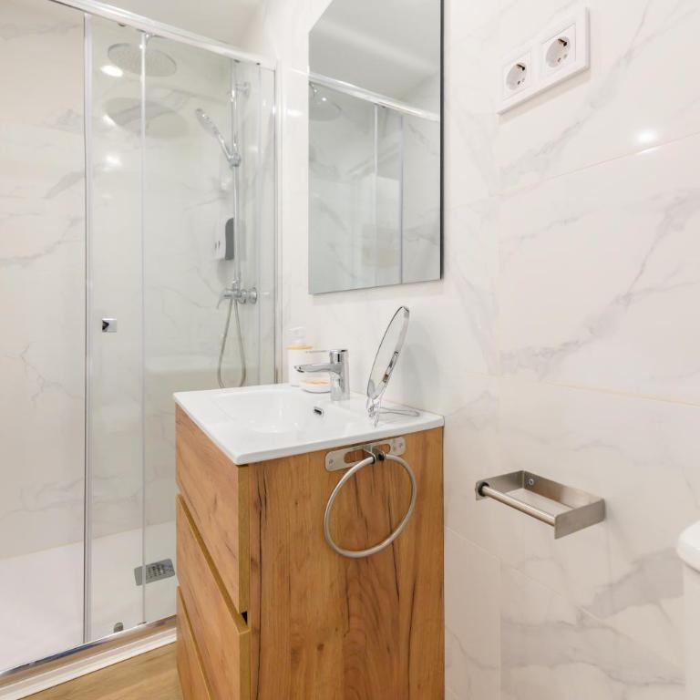 Apartamento de 3 dormitorios GCO69BD - Three-Bedroom Apartment - 45
