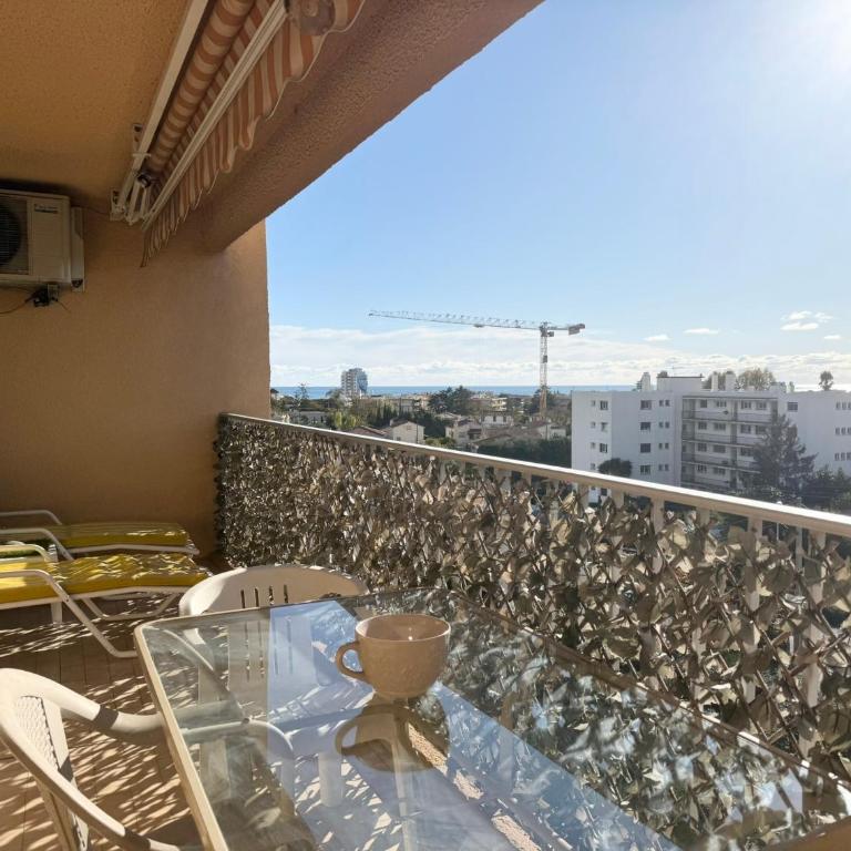 2 pièces cosy avec grande terrasse & piscine - Appartement 1 Chambre - 14