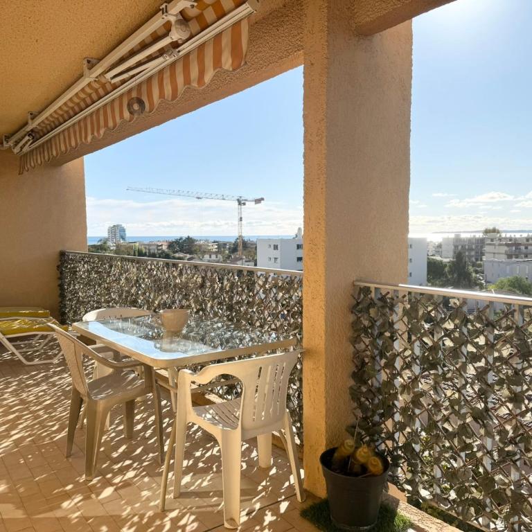 2 pièces cosy avec grande terrasse & piscine - Appartement 1 Chambre - 3