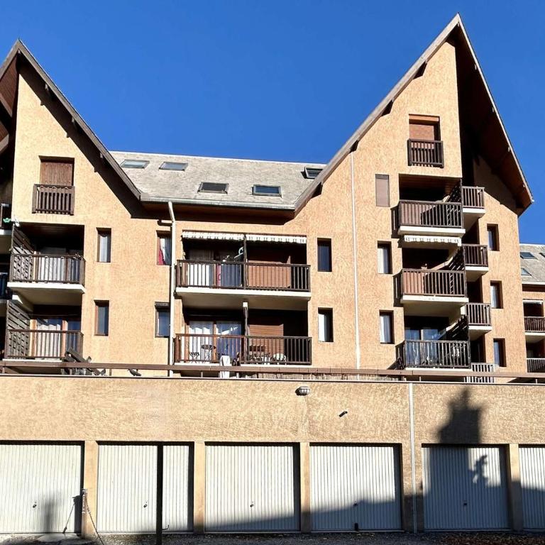 Studio rénové pour 4 pers avec balcon et parking à Briançon - FR-1-330C-149 - Appartement - 15
