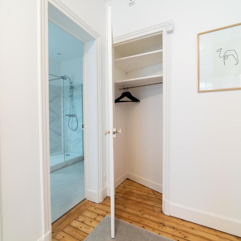 Finestate Coliving Dupleix - Chambre Double avec Toilettes Communes - 2