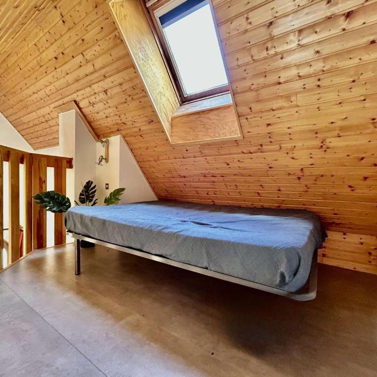 Grand appartement 4 chambres, proche centre et pistes, parking privatif - Appartement 4 Chambres - 17