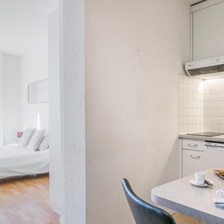 Simplon Residence - Central and Self Check In - Standard Studio - 4