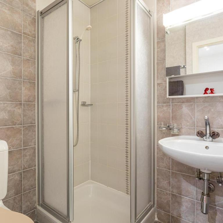 Simplon Residence - Central and Self Check In - Deluxe Studio - 2