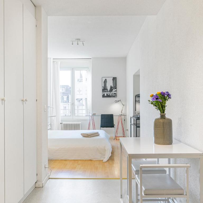 Simplon Residence - Central and Self Check In - Deluxe Studio - 1