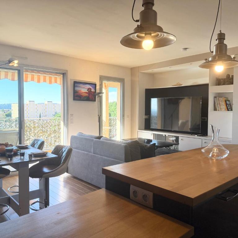 2 pièces cosy avec grande terrasse & piscine - Appartement 1 Chambre - 11