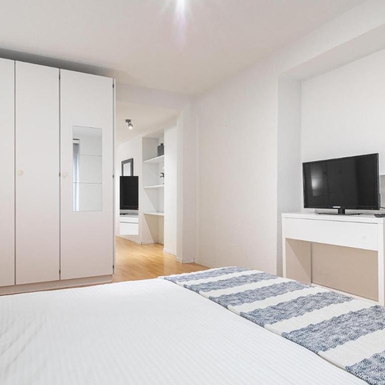Simplon Residence - Central and Self Check In - Deluxe Studio - 4
