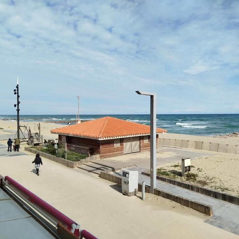 T2 CABINE-Superbe vue mer et accès direct plage proche commerces-6AT28 - Apartment mit Meerblick - 20