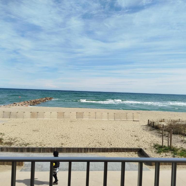 T2 CABINE-Superbe vue mer et accès direct plage proche commerces-6AT28 - Apartment mit Meerblick - 22