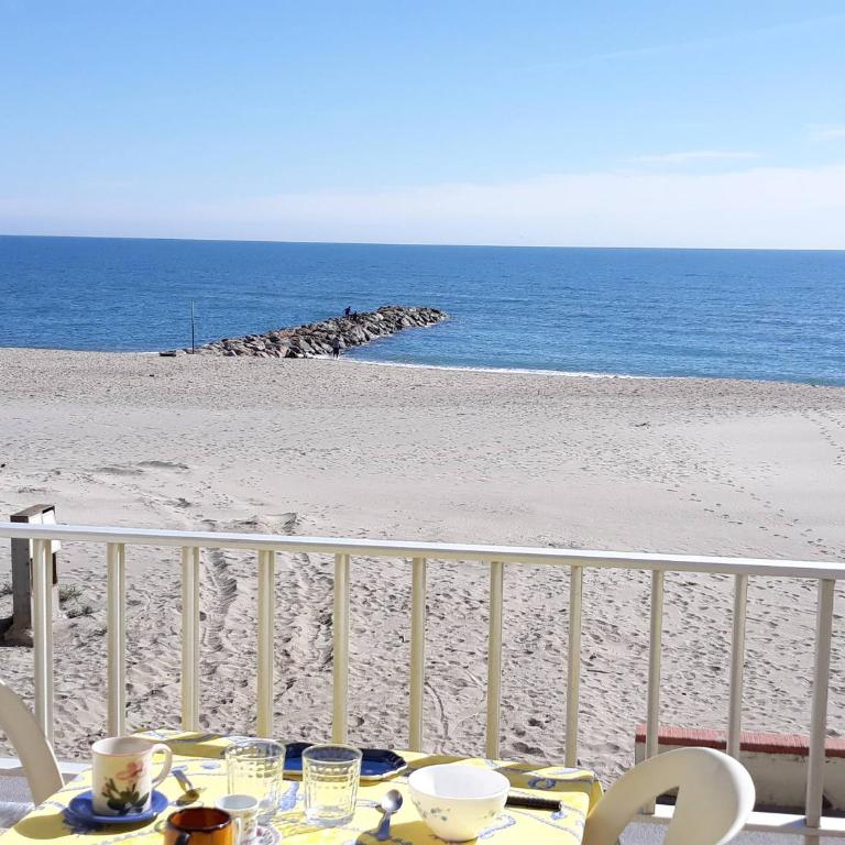 T2 CABINE-Superbe vue mer et accès direct plage proche commerces-6AT28 - Apartment mit Meerblick - 23