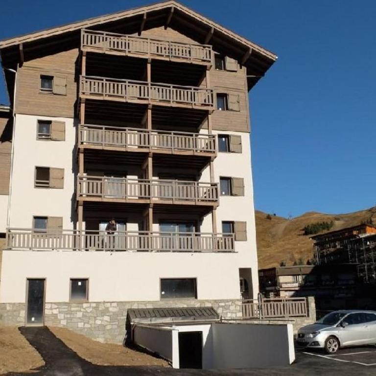 Confortable T3 à 50m des pistes avec piscine et parking gratuits - FR-1-297-338 - Apartment - 13