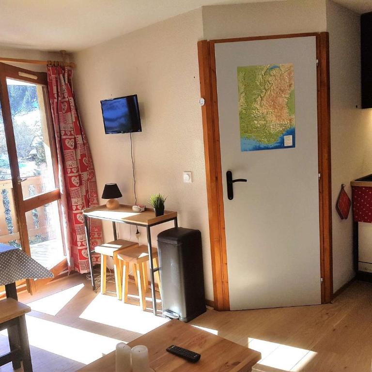 Appartement rénové au cœur d'Arêches-Beaufort, proche pistes, balcon plein sud, piscine, pour 4 pers. - FR-1-342-167 - Appartement - 1