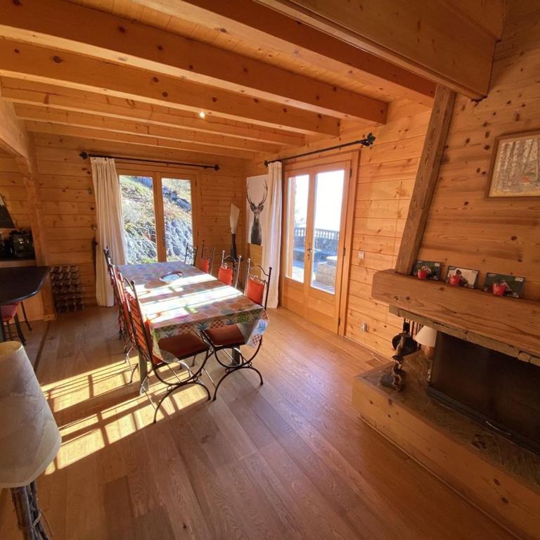 Chalet 3 chambres 8 pers avec cheminée et parking à 1000m des pistes - FR-1-572-49 - Chalet (8 Adultes) - 3