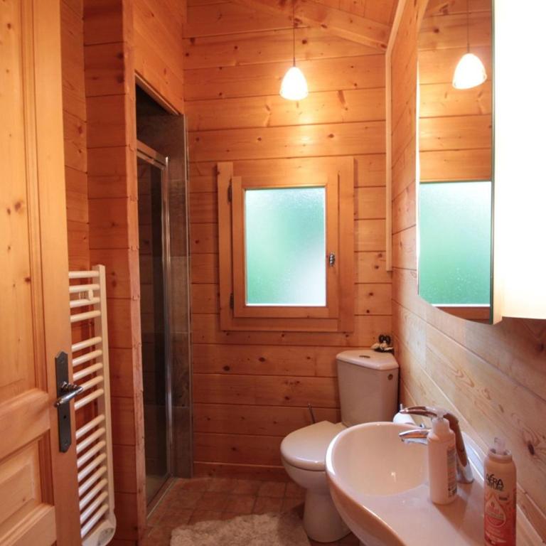 Chalet 3 chambres 8 pers avec cheminée et parking à 1000m des pistes - FR-1-572-49 - Chalet (8 Adultes) - 4