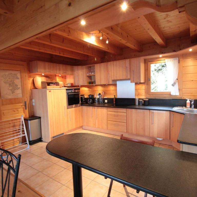 Chalet 3 chambres 8 pers avec cheminée et parking à 1000m des pistes - FR-1-572-49 - Chalet (8 Adultes) - 7