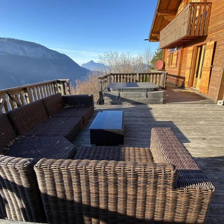 Chalet 3 chambres 8 pers avec cheminée et parking à 1000m des pistes - FR-1-572-49 - Chalet (8 Adultes) - 14