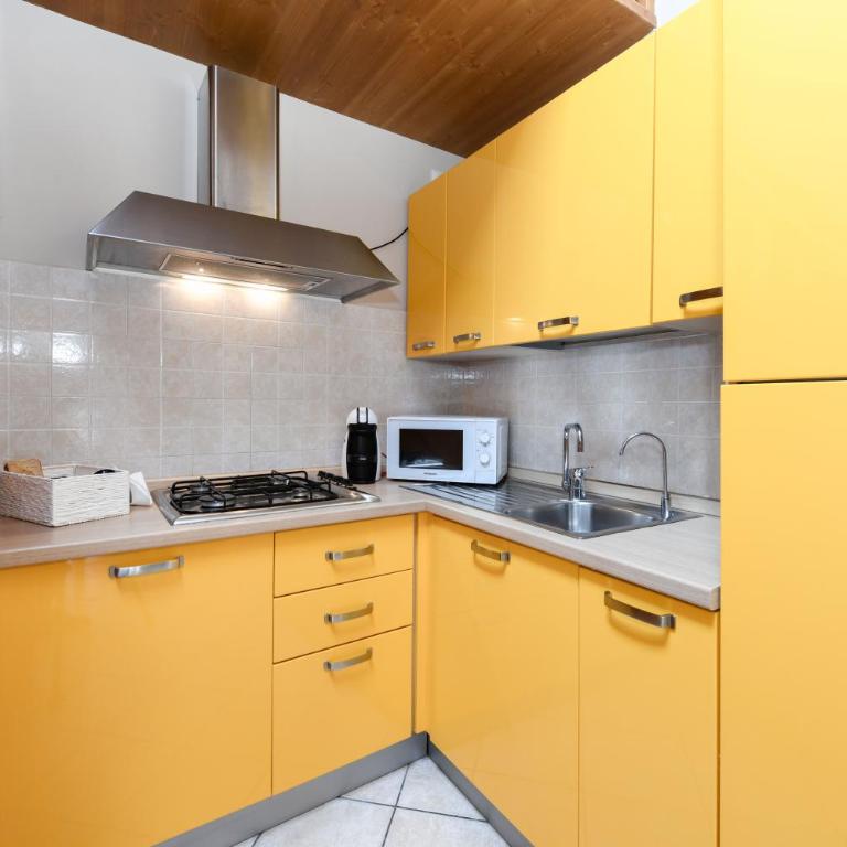 Flowers Apartments - Appartamento Familiare con 2 Camere da Letto e Vista - 8
