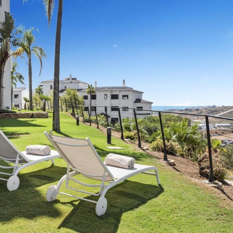 2 Bedroom Ground Floor Apartment at Estepona Hills - Apartamento de 2 dormitorios - 1
