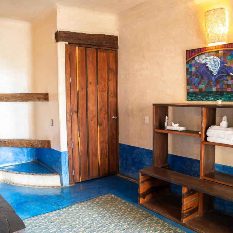 La Posada del Sol Boutique Hotel Tulum - Habitación con 2 camas dobles y vistas parciales al mar - 2