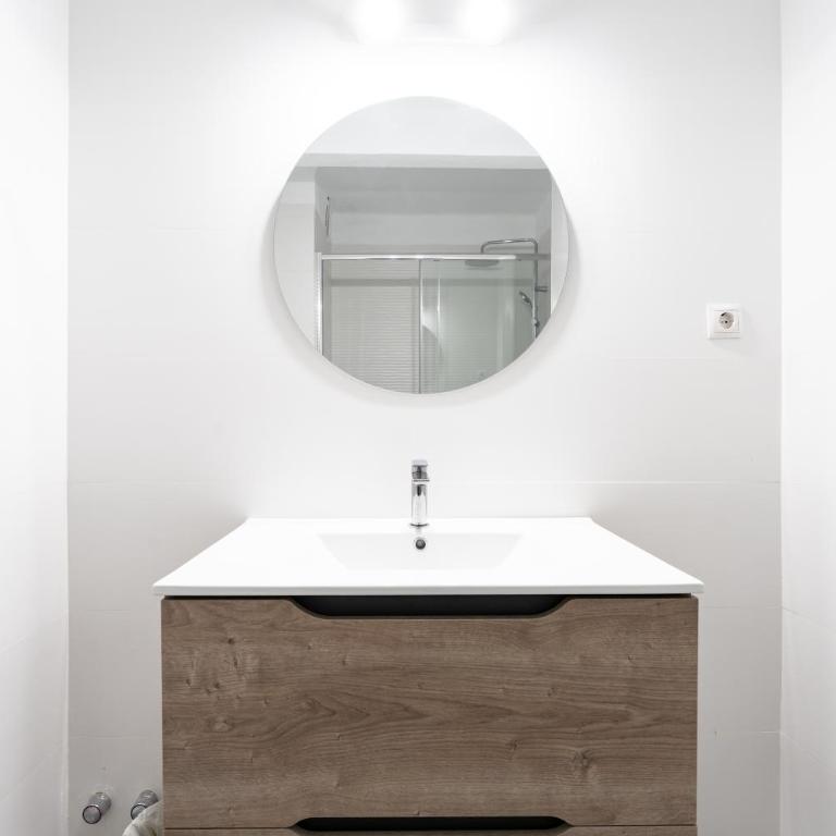 Ramírez de Madrid City Center Apartment. - Apartamento de 3 dormitorios - 10