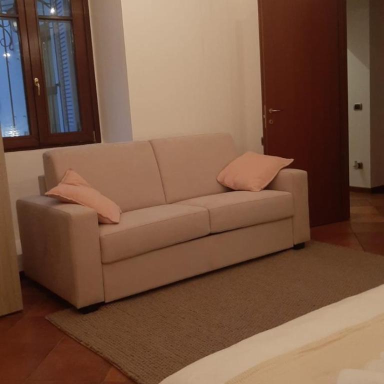 La Villa Como - Double Room with Private Bathroom - 10