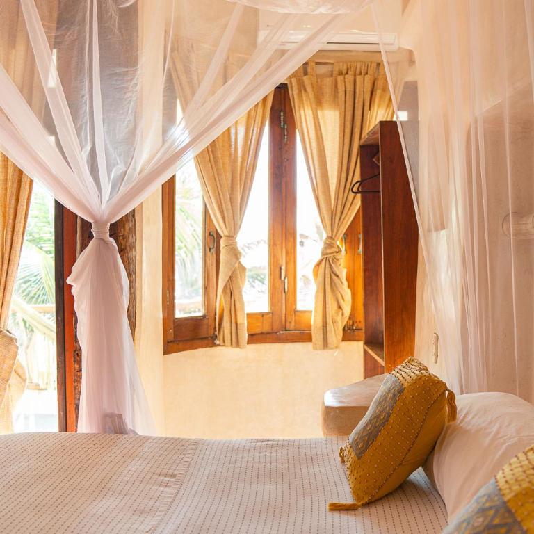 La Posada del Sol Boutique Hotel Tulum - Superior Room with Partial Ocean View King Size Bed - 2