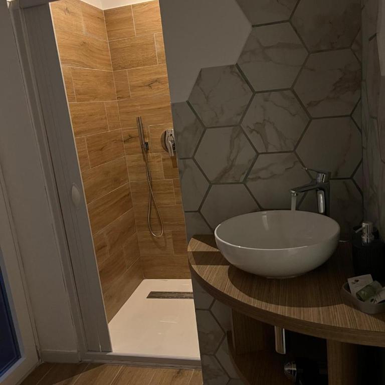Domus Fontana - Triple Room with Balcony - 3