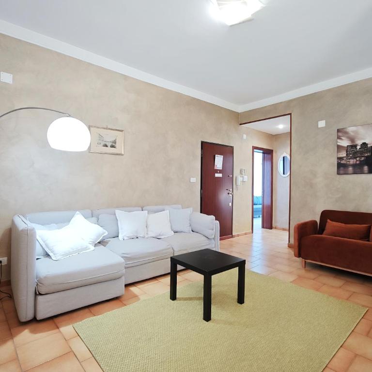 ComodHouse - Two-Bedroom Apartment with Balcony - 26