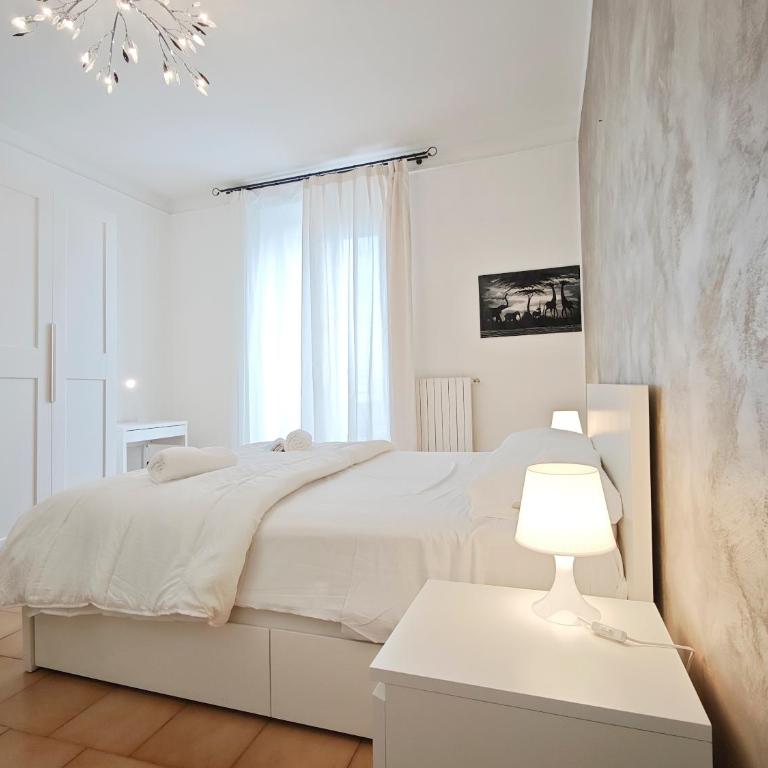 ComodHouse - Two-Bedroom Apartment with Balcony - 2
