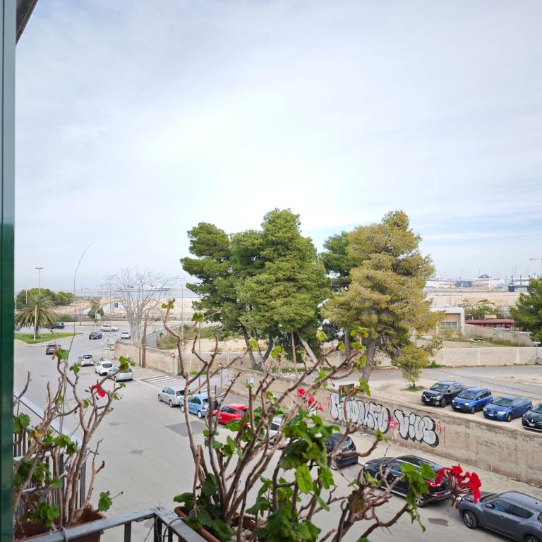 ComodHouse - Two-Bedroom Apartment with Balcony - 37