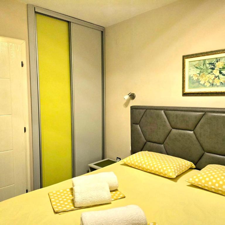 Apartmani Ćetković - Apartman sa Pogledom na Vrt i Delimičnim Pogledom na More - 6