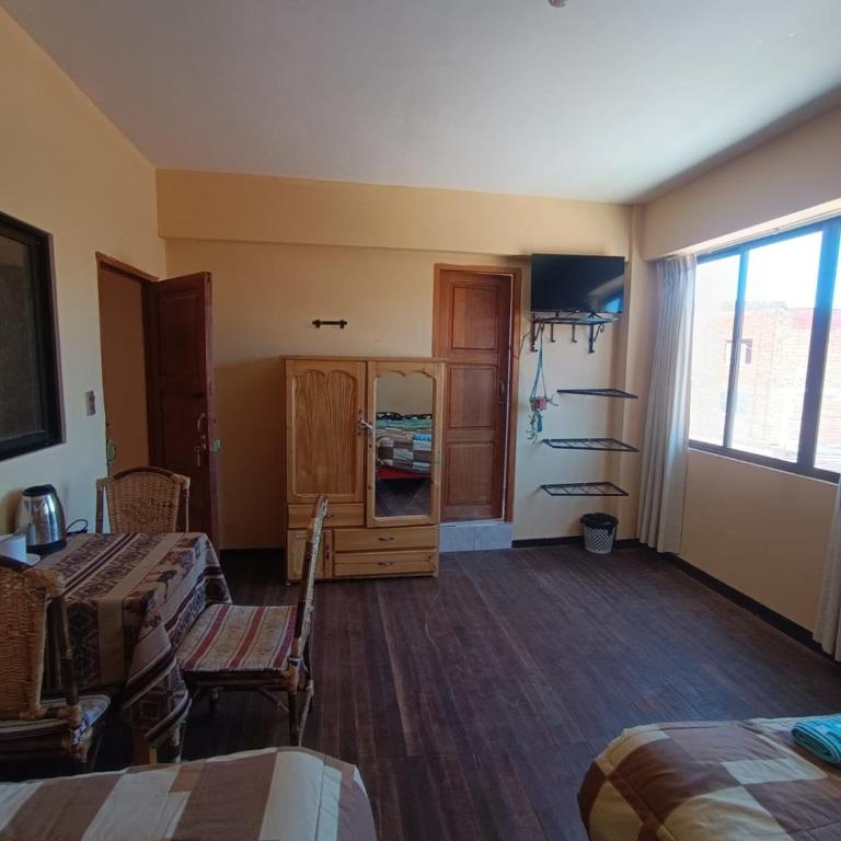 Nexus Solsticio Copacabana - Habitación Triple con baño privado - 1