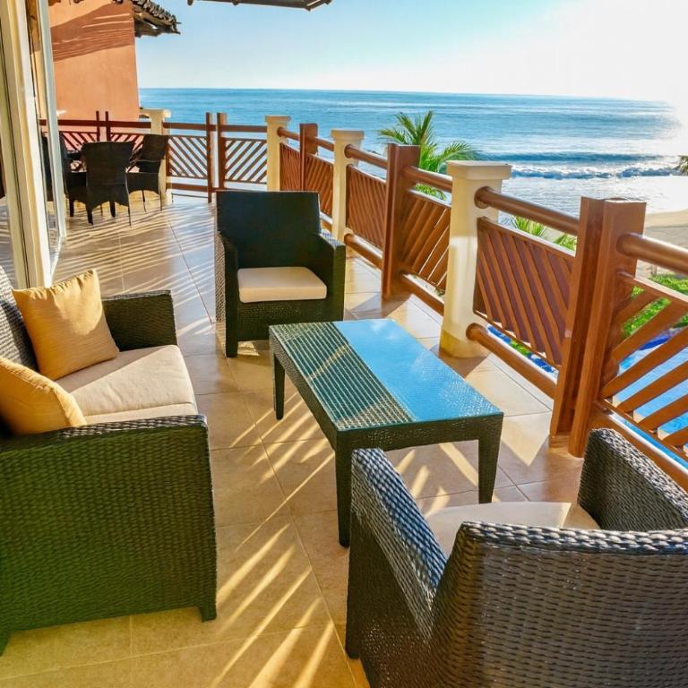 Beachfront in a peaceful Resort 8mi from Puerto Escondido - Apartamento de 2 dormitorios con vistas parciales al océano - 13