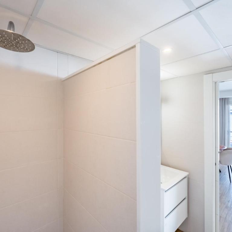 Moderno Apartamento - Apartamento de 2 dormitorios - 35