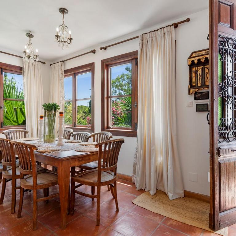 Unique Villa Calahonda - Villa - 2