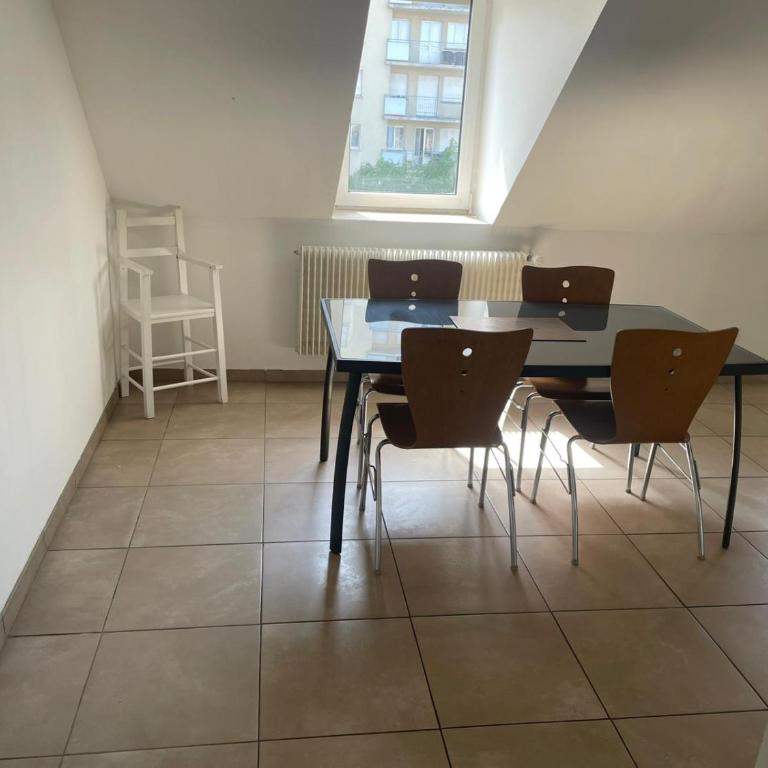 Appartement spacieux, proche centre ville - Apartamento de 3 dormitorios - 7